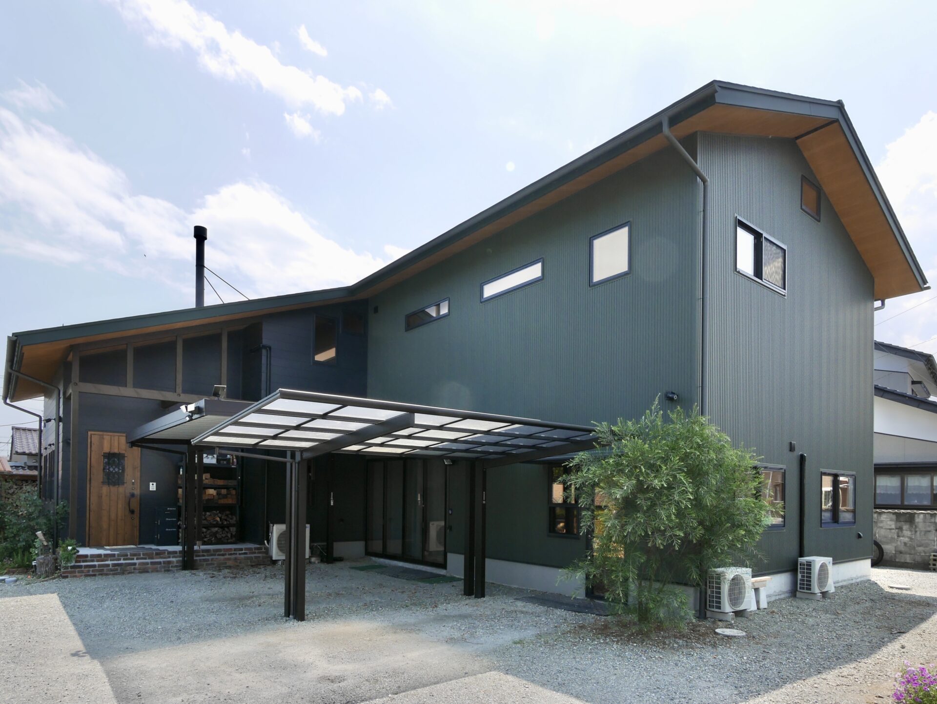 BAR風キッチンのある家のアイキャッチ