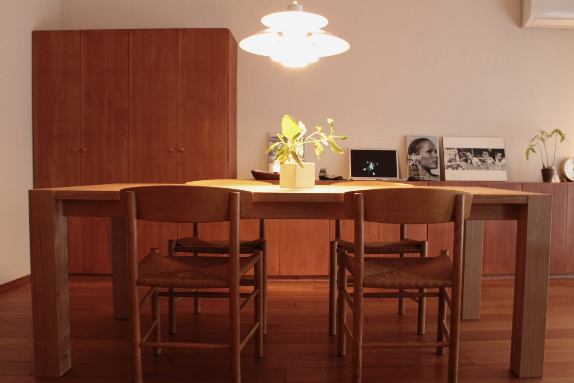 ヴィンテージ家具と共に暮らす家のアイキャッチ